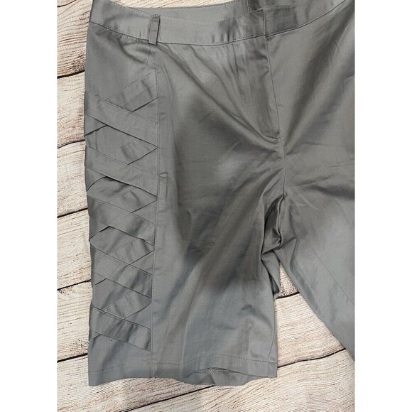 Nicole By Nicole Miller Ladies Shorts Gray Size 10 - Picture 2 of 5